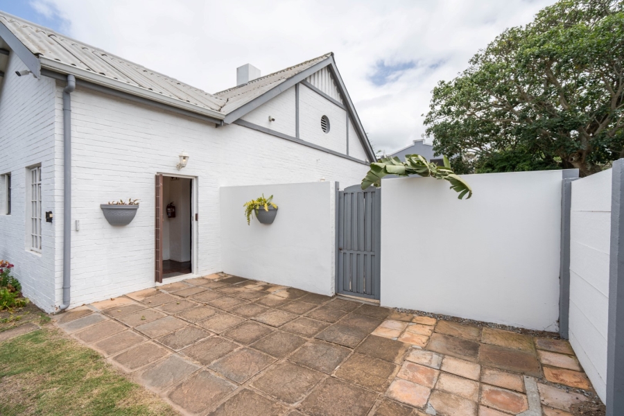 8 Bedroom Property for Sale in West Bank Eastern Cape